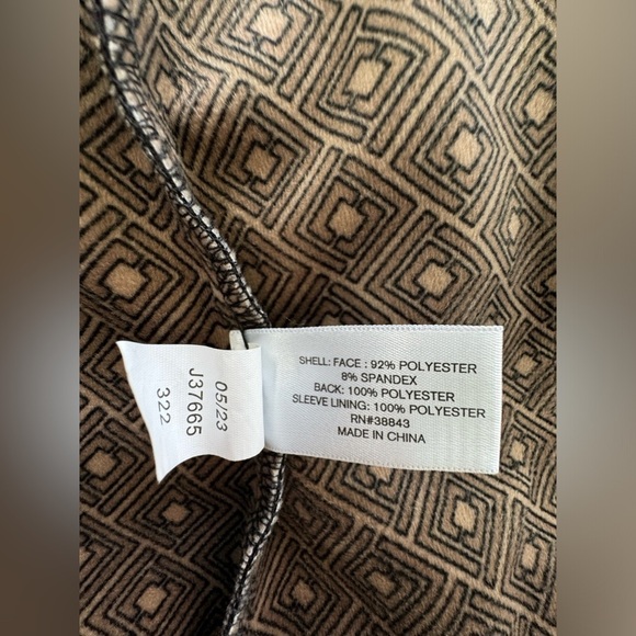 Liz Claiborne All Weather Midweight Softshell Black Jacket Small Bella Swan rain - Picture 12 of 13